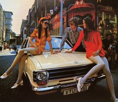 retro-car-girls-25.jpg